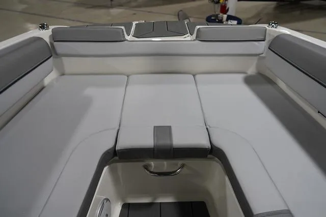 Slide: The Image of Bayliner D20I 2025 - 14