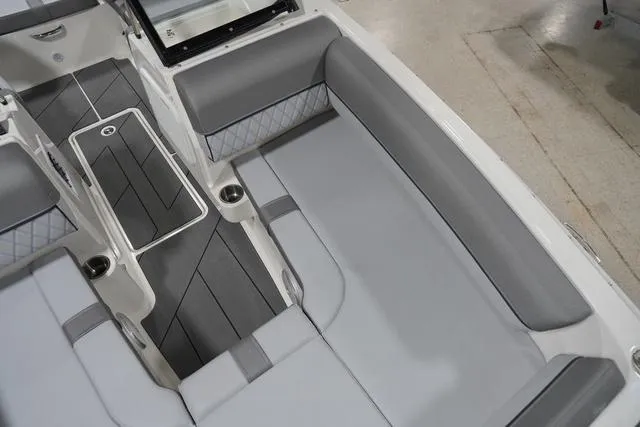 Slide: The Image of Bayliner D20I 2025 - 19