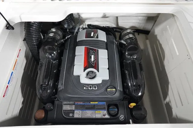 Slide: The Image of Bayliner D20I 2025 - 28