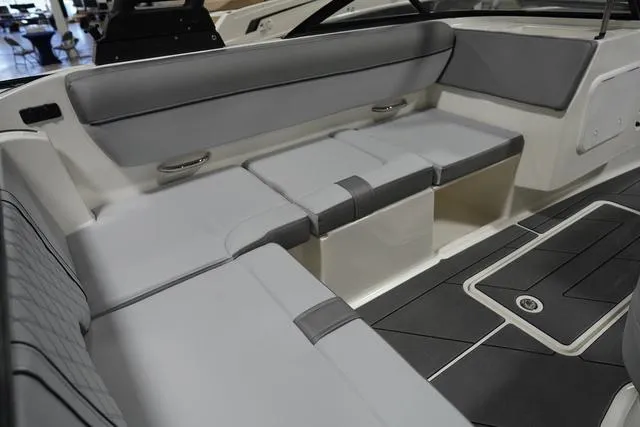 Slide: The Image of Bayliner D20I 2025 - 30