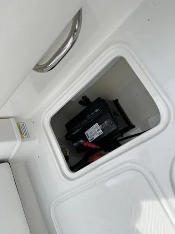 Slide: The Image of Bayliner D20 2025 - 20