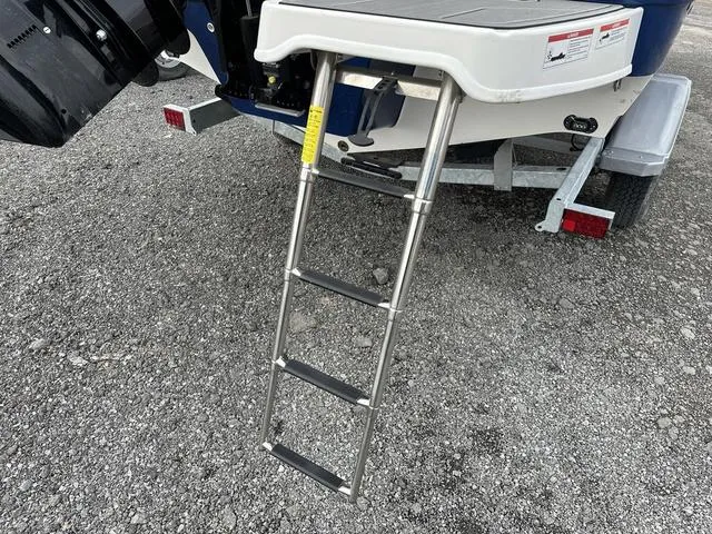 Slide: The Image of Bayliner D20 2025 - 34