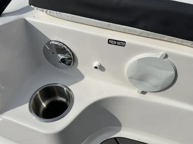 Slide: The Image of Bayliner D20 2025 - 46