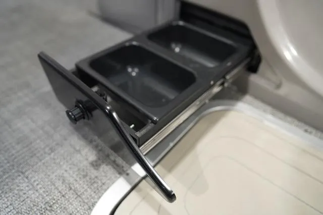 Slide: The Image of Barletta Lusso L25UC 2024 - 38