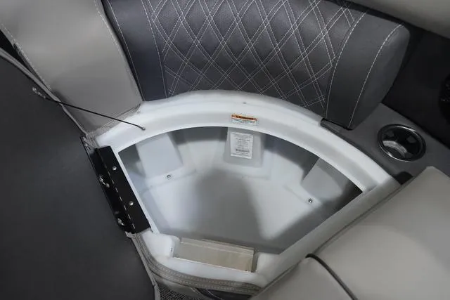 Slide: The Image of Barletta Lusso L25UC 2024 - 44