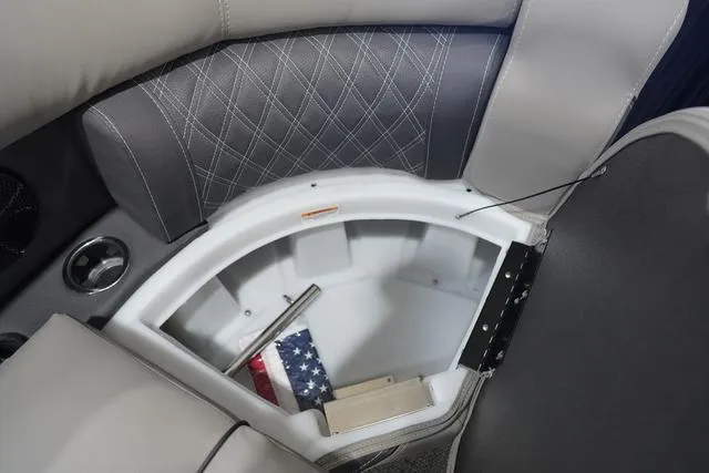 Slide: The Image of Barletta Lusso L25UC 2024 - 45