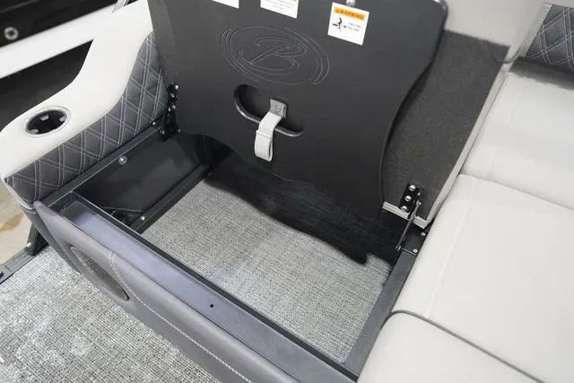 Slide: The Image of Barletta Lusso L25UC 2024 - 52