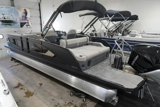 Slide: The Image of Barletta Lusso L25UC 2024 - 9