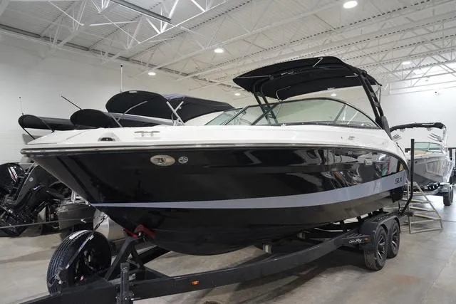 Slide: The Image of Sea Ray SLX 260 Surf 2024 - 1