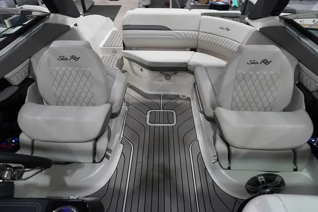 Slide: The Image of Sea Ray SLX 260 Surf 2024 - 20