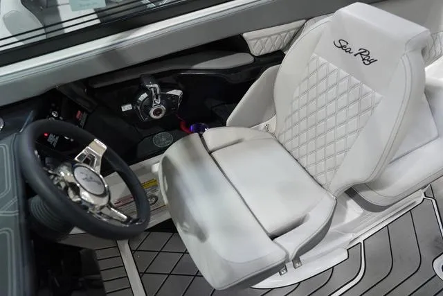 Slide: The Image of Sea Ray SLX 260 Surf 2024 - 24