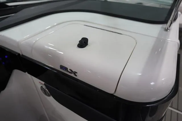 Slide: The Image of Sea Ray SLX 260 Surf 2024 - 34