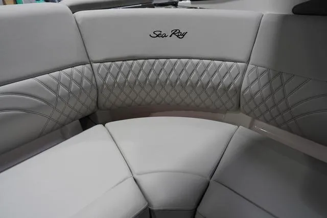 Slide: The Image of Sea Ray SLX 260 Surf 2024 - 44