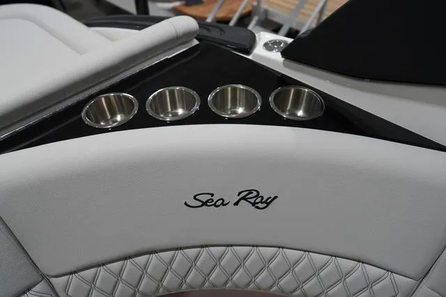 Slide: The Image of Sea Ray SLX 260 Surf 2024 - 45