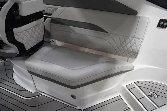 Slide: The Image of Sea Ray SLX 260 Surf 2024 - 49