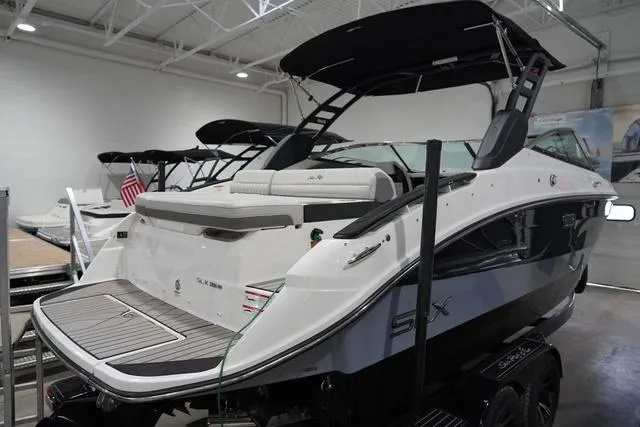 Slide: The Image of Sea Ray SLX 260 Surf 2024 - 5