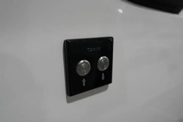 Slide: The Image of Sea Ray SLX 260 Surf 2024 - 54