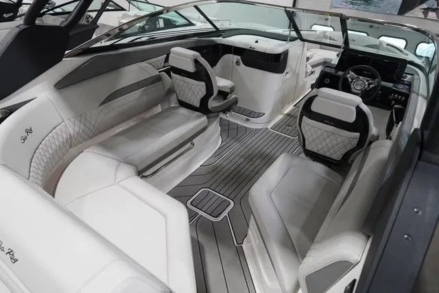 Slide: The Image of Sea Ray SLX 260 Surf 2024 - 59