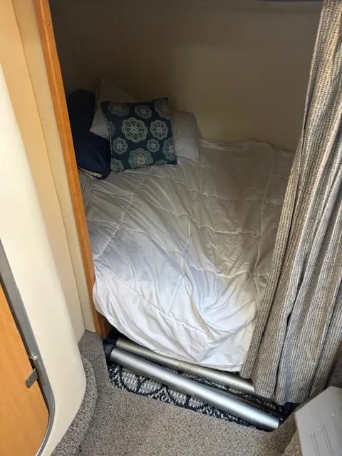 Slide: The Image of Aft Cabin - 22