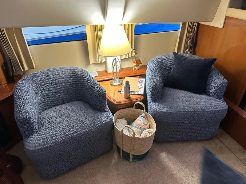 Slide: The Image of Carver 43 Motor Yacht 2006 - 107