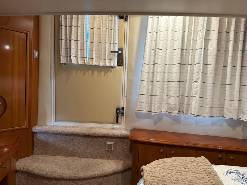 Slide: The Image of Carver 43 Motor Yacht 2006 - 74