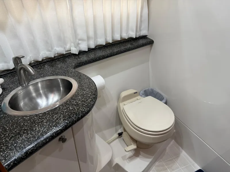 Slide: The Image of Carver 43 Motor Yacht 2006 - 87