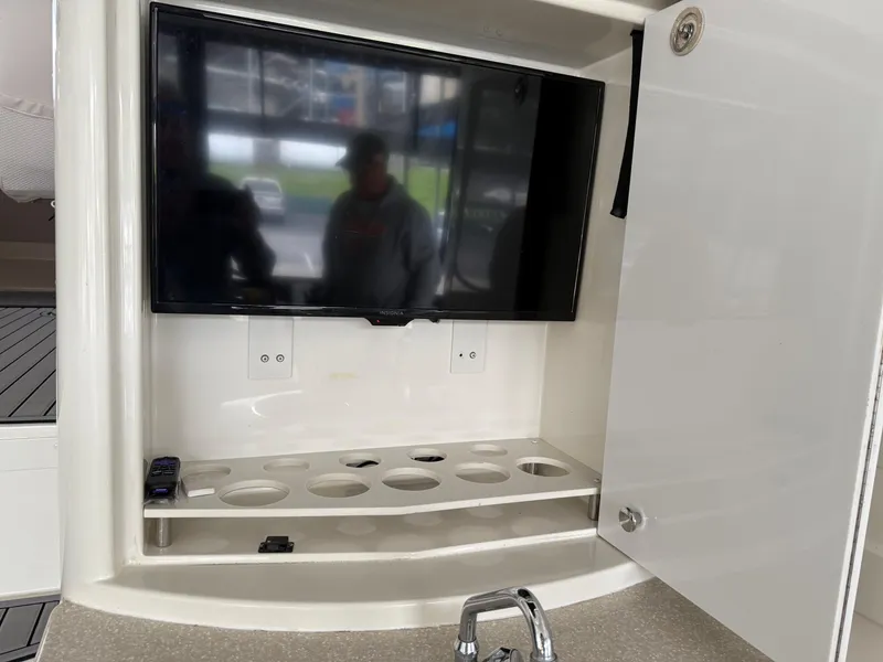 Slide: The Image of Carver Yachts 43 Motor Yacht 2006 - 101