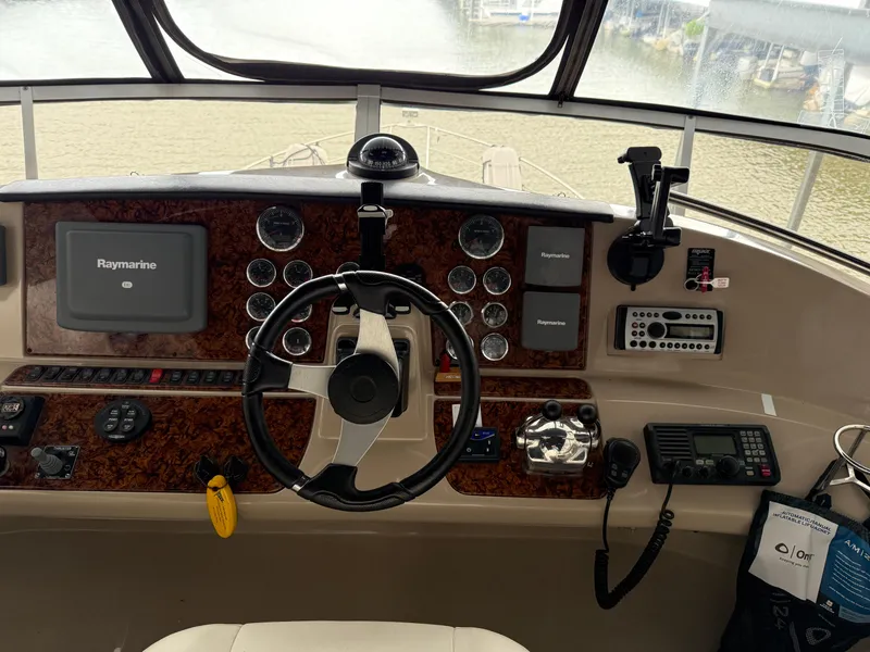 Slide: The Image of Carver Yachts 43 Motor Yacht 2006 - 106