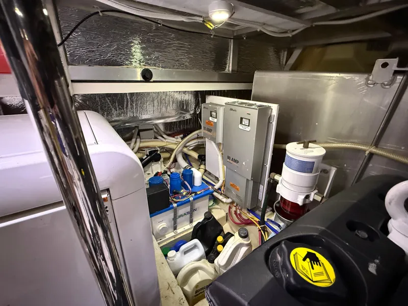 Slide: The Image of Carver Yachts 43 Motor Yacht 2006 - 50