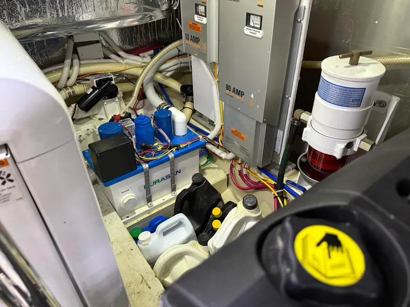 Slide: The Image of Carver Yachts 43 Motor Yacht 2006 - 52