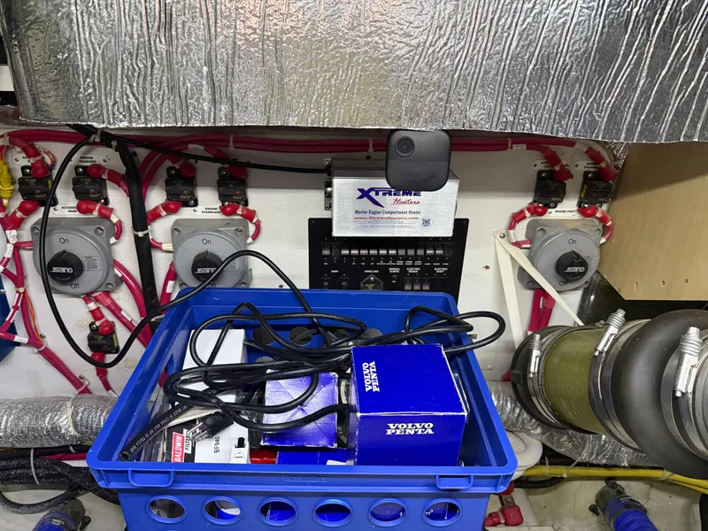 Slide: The Image of Carver Yachts 43 Motor Yacht 2006 - 55