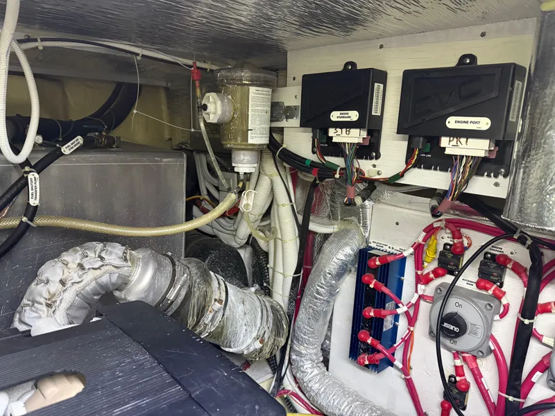 Slide: The Image of Carver Yachts 43 Motor Yacht 2006 - 56