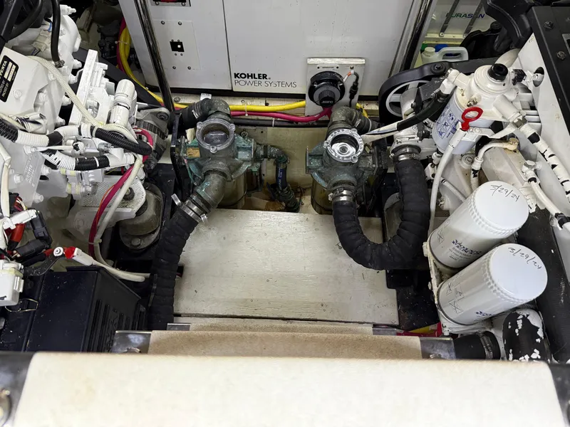 Slide: The Image of Carver Yachts 43 Motor Yacht 2006 - 57