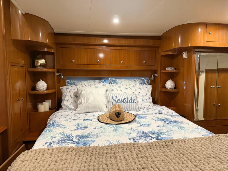 Slide: The Image of Carver Yachts 43 Motor Yacht 2006 - 68