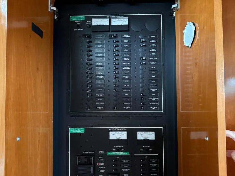 Slide: The Image of Carver Yachts 43 Motor Yacht 2006 - 79