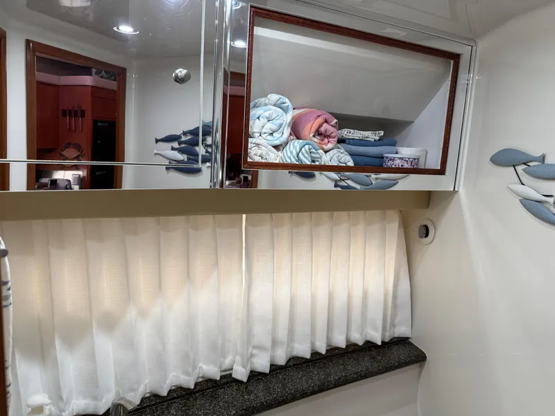 Slide: The Image of Carver Yachts 43 Motor Yacht 2006 - 88