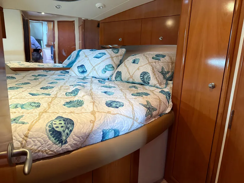 Slide: The Image of Carver Yachts 43 Motor Yacht 2006 - 90