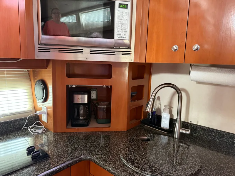 Slide: The Image of Carver Yachts 43 Motor Yacht 2006 - 91