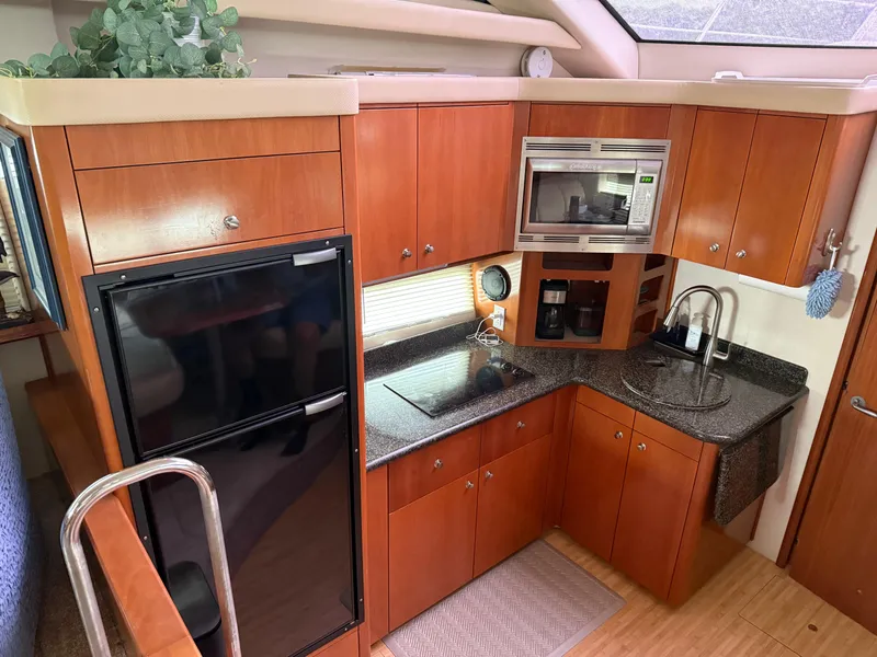 Slide: The Image of Carver Yachts 43 Motor Yacht 2006 - 98