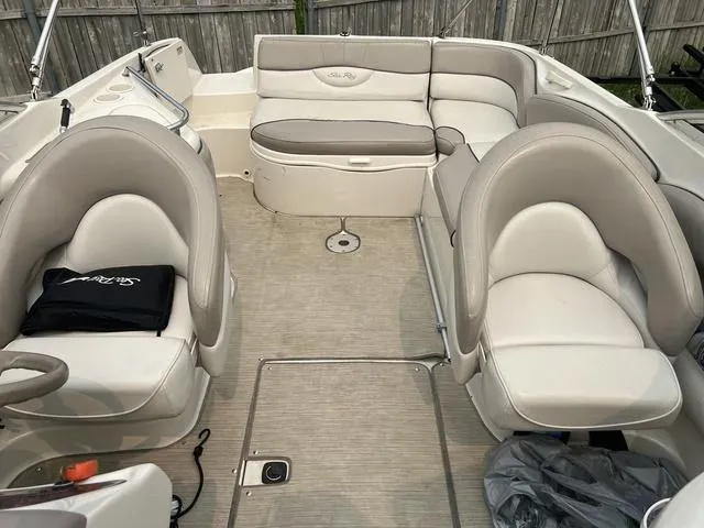 Slide: The Image of Sea Ray 240 Sundeck 2003 - 5