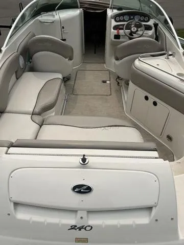 Slide: The Image of Sea Ray 240 Sundeck 2003 - 3