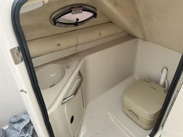 Slide: The Image of Sea Ray 240 Sundeck 2003 - 8