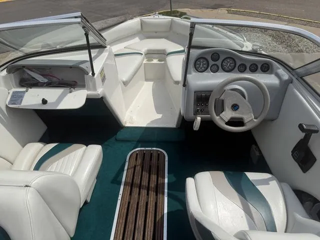 Slide: The Image of Regal 176 SE 1994 - 5