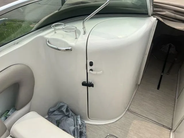 Slide: The Image of Sea Ray 240 Sundeck 2003 - 7