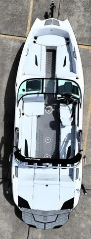 Slide: The Image of MasterCraft NXT24 2021 - 11