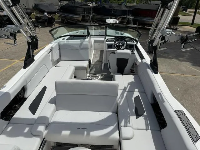 Slide: The Image of MasterCraft NXT24 2021 - 26