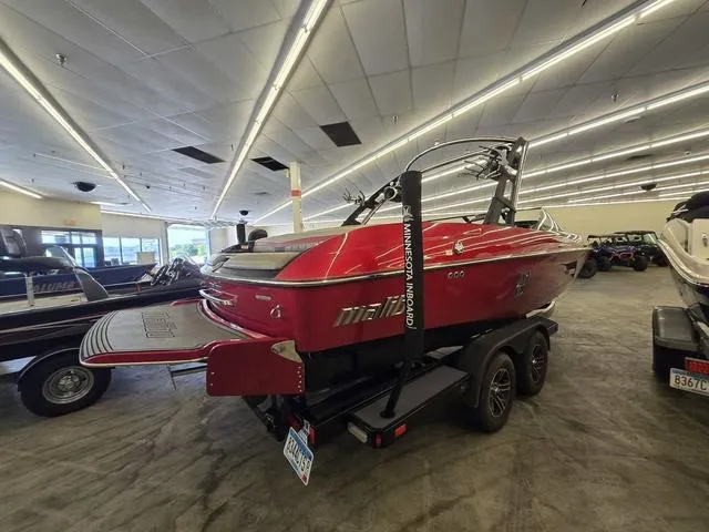 Slide: The Image of Malibu Wakesetter 22 MXZ 2013 - 3