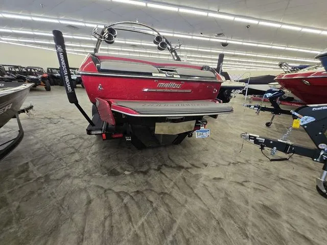 Slide: The Image of Malibu Wakesetter 22 MXZ 2013 - 4