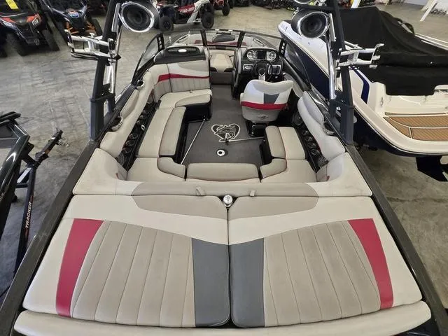 Slide: The Image of Malibu Wakesetter 22 MXZ 2013 - 8