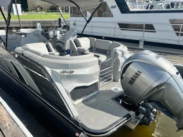 Slide: The Image of Bennington 23 QXFB 2021 - 5